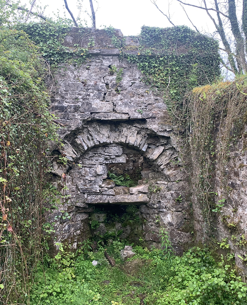 Mosstown lime kiln before restoration